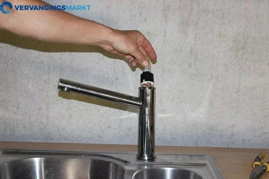 Service manual Newform X-trend 2400 kitchen faucet